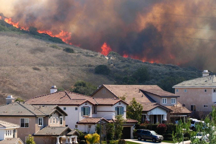 California Wildfire Threatens Nearby Homes